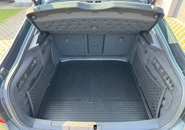Skoda Superb cena 124900 przebieg: 50000, rok produkcji 2019 z Bełchatów małe 172